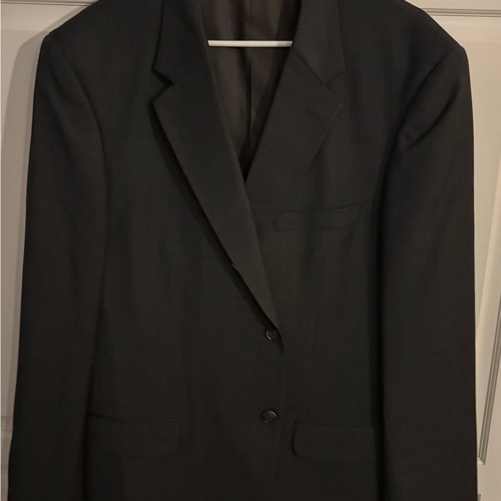 Stafford like new wool grey blazer.‎  Size 44L.  Plaid pattern.